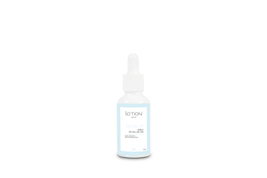 Protezione solare viso Lovetion Glow Up Shield SPF 50+ con acido ialuronico e vitamina E